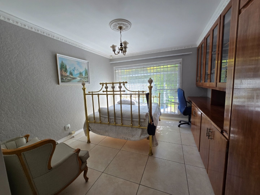 5 Bedroom Property for Sale in Heuwelsig Free State